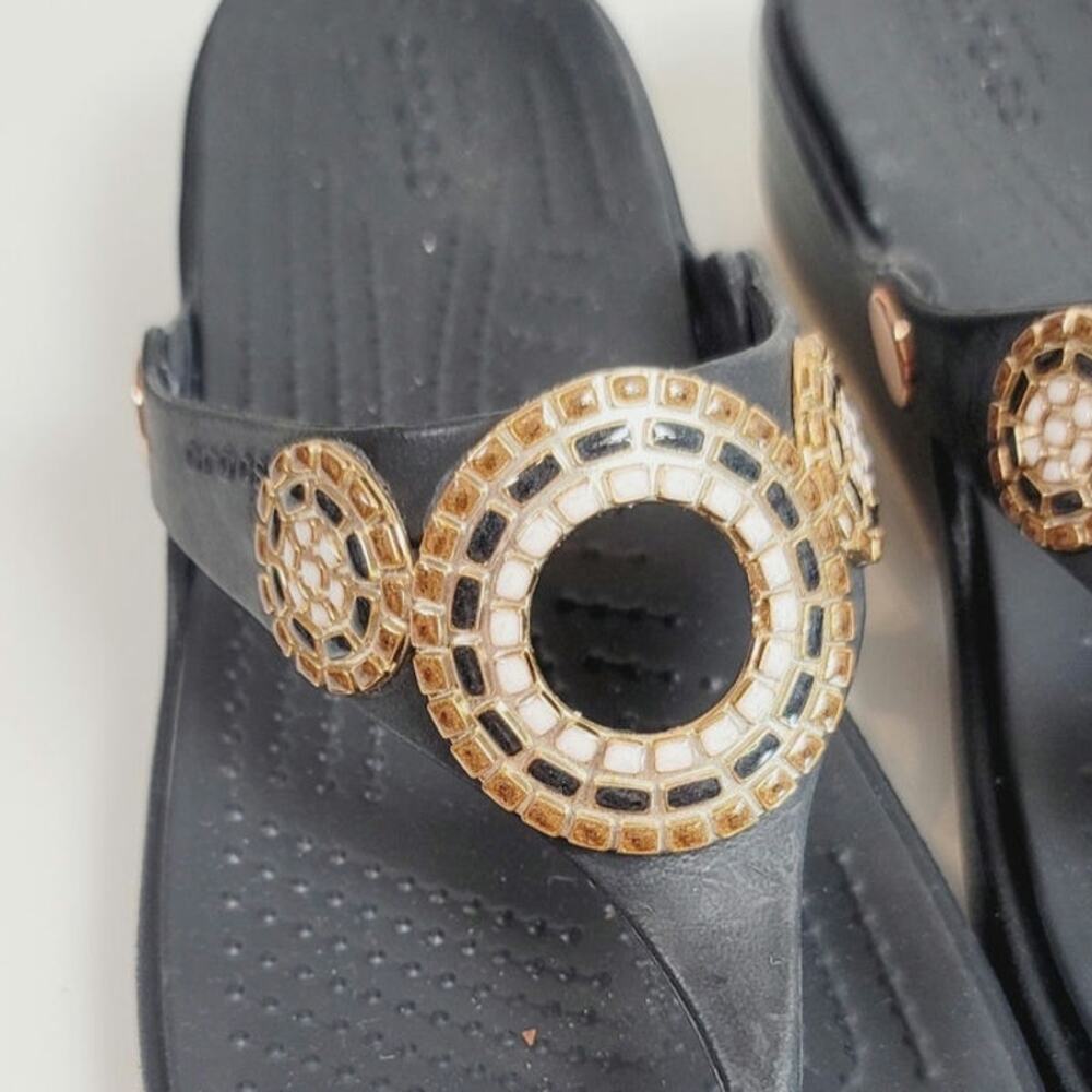 Crocs Sanrah Diamante Wedge Flip Sandal in Black, sz 10 - Picture 10 of 16
